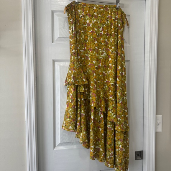 Ted Baker Asymmetrical Midi Skirt NWOT - Picture 9 of 11